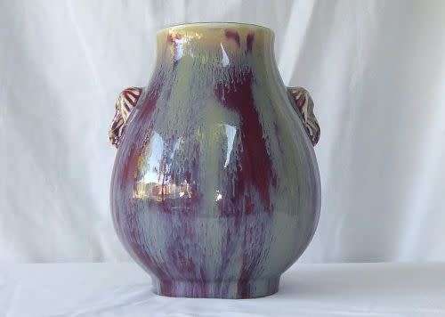 A RARE OLD FLAMBE DRIP GLAZE CHINESE POTTERY VASE WITH ELEPHANT HANDLES IN EXCELLENT CONDITION
