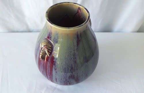 A RARE OLD FLAMBE DRIP GLAZE CHINESE POTTERY VASE WITH ELEPHANT HANDLES IN EXCELLENT CONDITION