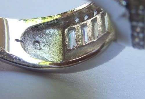 AN EXQUISITE STERLING SILVER DESIGER RING SET WITH FACETED STONES OF VARIOUS CUTS ! SUPERB CONDITION