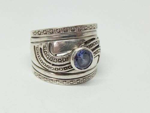 A BOLD & BEAUTIFUL SOLID STERLING SILVER RING SET WITH A FACETED BLUE STONE - FREE SHIPPING
