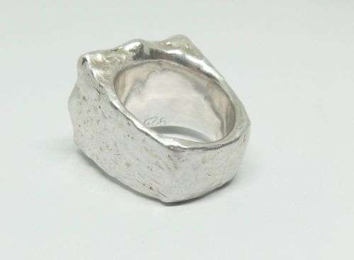 R1 START !! AN EXQUISITE DESIGNER MADE STERLING SILVER RING - STAMPED AND TESTED !! MUST SEE !!