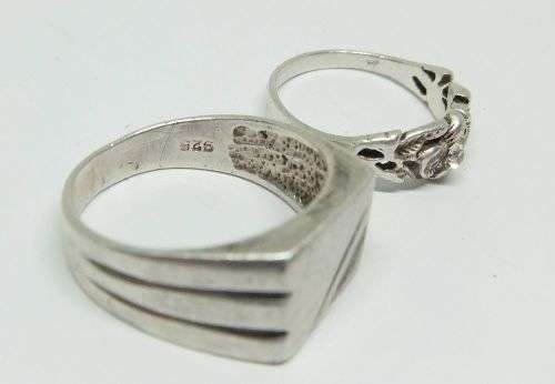 R1 START !! FOR HIM & HER !! A LOVELY FACETED STONE SET RING PLUS A WEDDING BAND !! BID FOR BOTH !!