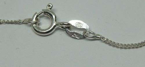 A BEAUTIFULLY DETAILED STERLING SILVER ST CHRISTOPHER PENDANT PLUS A STERLING SILVER NECKLACE !! WOW