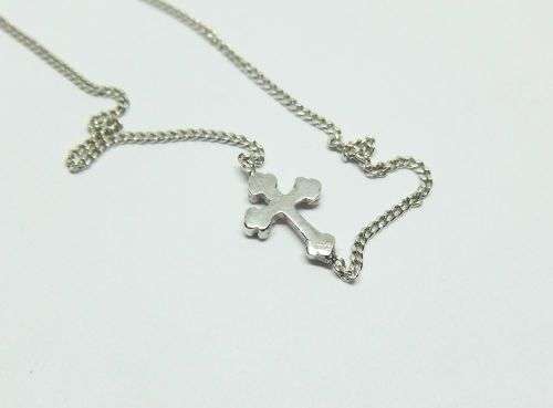 R1 START !! AN EYE CATCHING GENUINE STERLING SILVER BRACELET WITH CROSS FEATURE !!