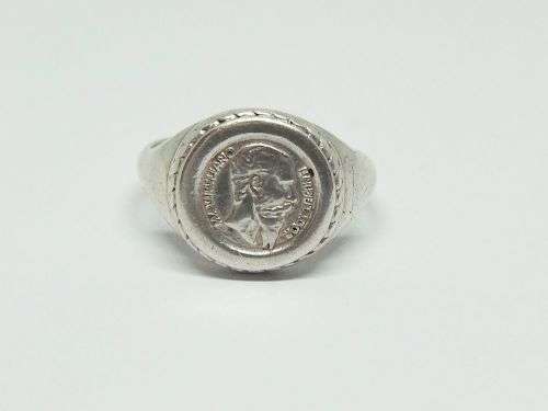 R1 START !! A COOL VINTAGE LOOK SOLID STERLING SILVER `COIN` RING !! FREE COMBINING !!