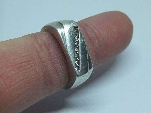 R1 START !! A CLASSY SOLID STERLING SILVER WEDDING RING SET WITH 7 FACETED STONES !! GOOD QUALITY !!