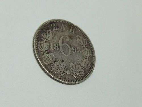 R1 START !!  AN 1893 SIXPENCE COIN OF THE ``Z.A.R `` - STERLING SILVER !! FREE COMBINING !!