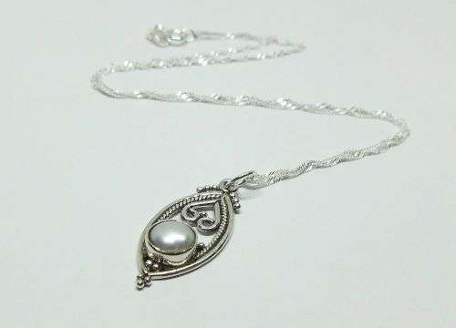 R1 START !! A 40 CM STERLING SILVER NECKLACE & STERLING SILVER `MABE PEARL` PENDANT - FREE COMBINING