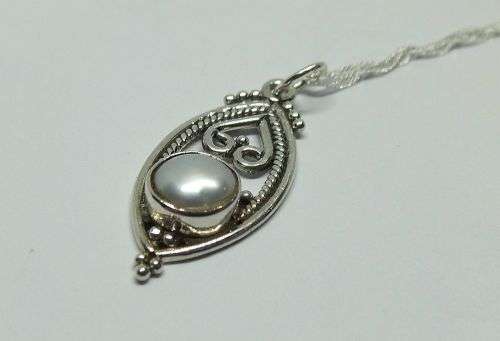 R1 START !! A 40 CM STERLING SILVER NECKLACE & STERLING SILVER `MABE PEARL` PENDANT - FREE COMBINING