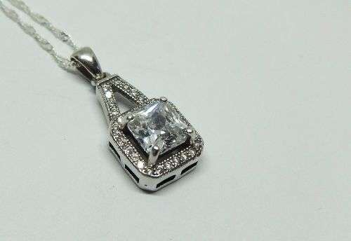 R1 START !! A 40 CM STERLING SILVER NECKLACE & STERLING SILVER  ` CZ SET ` PENDANT - FREE COMBINING