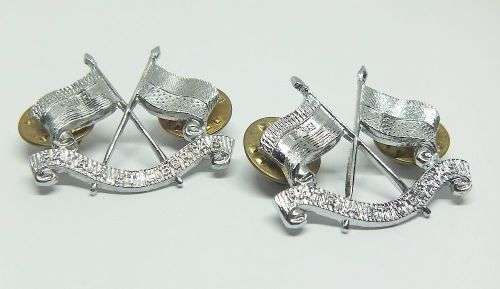 R1 START !! A PAIR OF VINTAGE SANDF BADGES - IMPERIAL LIGHT HORSE !! FREE COMBINING !!