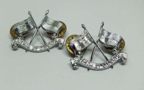 R1 START !! A PAIR OF VINTAGE SANDF BADGES - IMPERIAL LIGHT HORSE !! FREE COMBINING !!