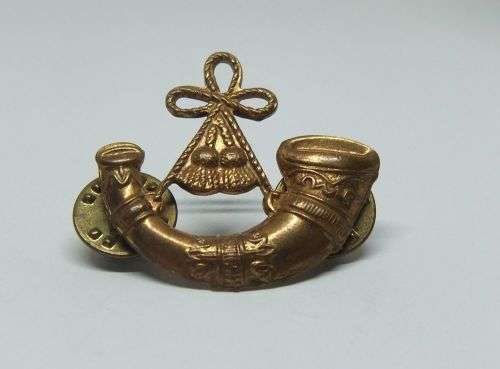 R1 START !!  A VINTAGE SANDF BADGE - BANDSMAN / BUGLER !! FREE COMBINING !!