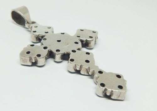 R1 START !! A HUGE SOLID STERLING SILVER CROSS PENDANT SET WITH FACETED BLUE STONES !! AWESOME !!