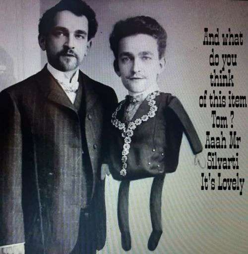 A TOTALLY AWESOME CABOCHON LAPIS LAZULI SET STERLING SILVER LOCKET WITH STERLING SILVER CHAIN !! WOW