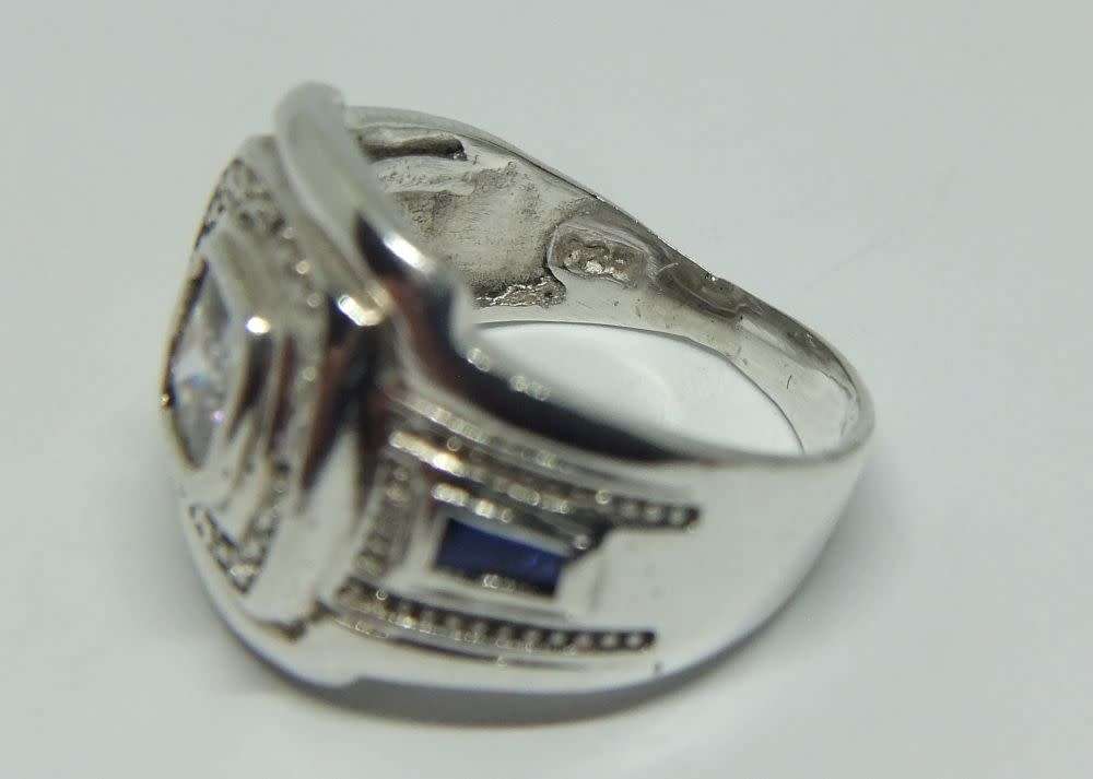 R1 START !! AN AWESOME QUALITY SOLID STERLING SILVER RING SET WITH FACETED STONES !! FREE COMBINING