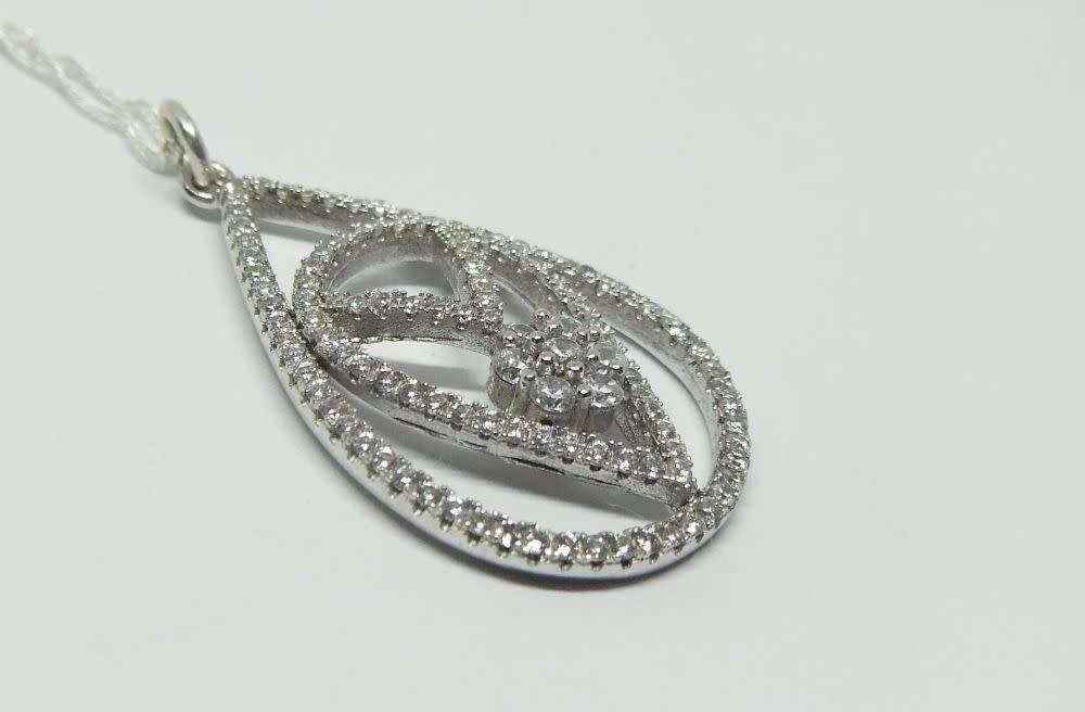 R1 START !! A 40 CM STERLING SILVER NECKLACE & STERLING SILVER CZ FILLED PENDANT - FREE COMBINING