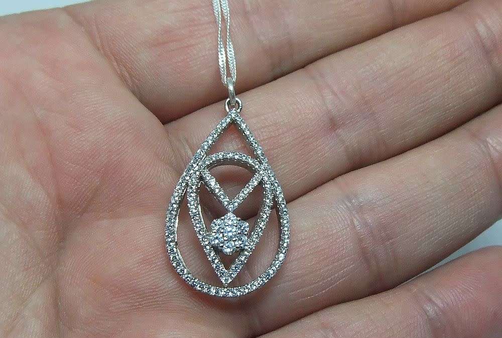 R1 START !! A 40 CM STERLING SILVER NECKLACE & STERLING SILVER CZ FILLED PENDANT - FREE COMBINING
