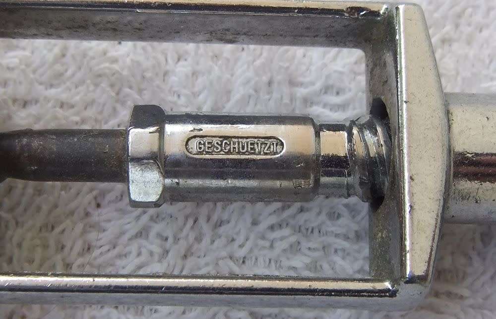 VINTAGE CORKSCREW - METAL - ITALY