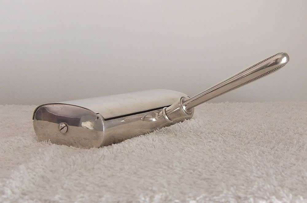 RARE FIND !! A VINTAGE FRENCH SILVERPLATE CRUMB TRAY AKA DUMB OR SILENT WAITER BY CHRISTOFLE !! WOW