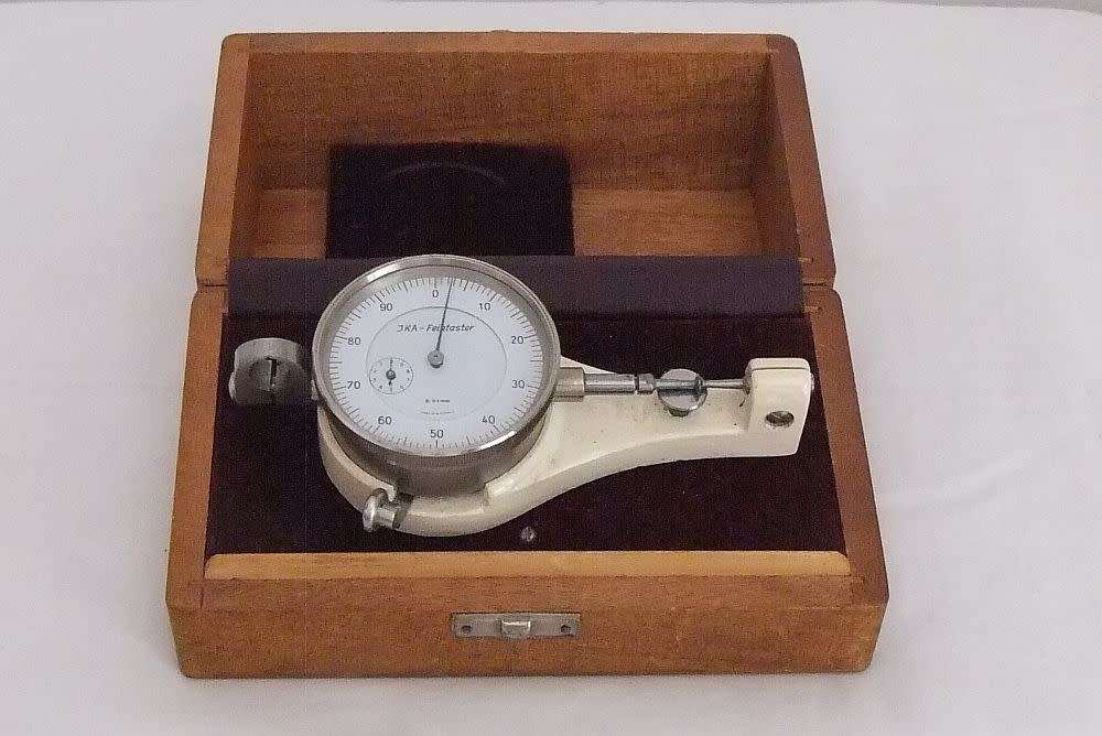 SUPER COOL !! AN OLD WATCHMAKERS JKA FEINTASTER MICROMETER MEASURING TOOL - GERMANY - 0.01 MM