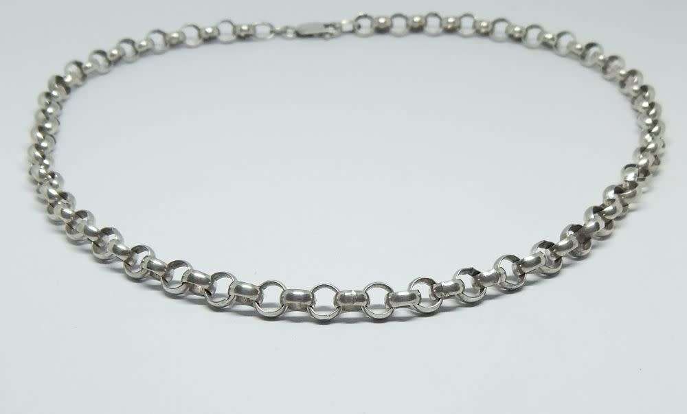 A SUPERB AND STRONG SOLID STERLING SILVER ROUND LINK NECKLACE WITH A QUALITY CLASP !! MUST HAVE !!