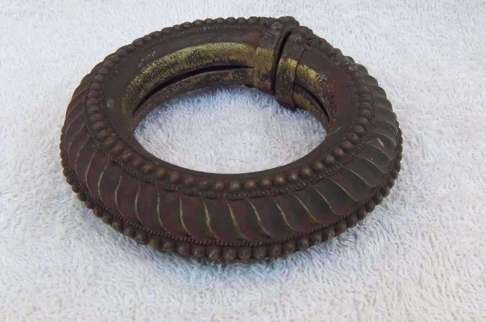 TRUE ANTIQUE !! A NORTH AFRICAN SLAVE BANGLE MADE OF A BRONZE LOOK HEAVY METAL !! RARE FIND !!