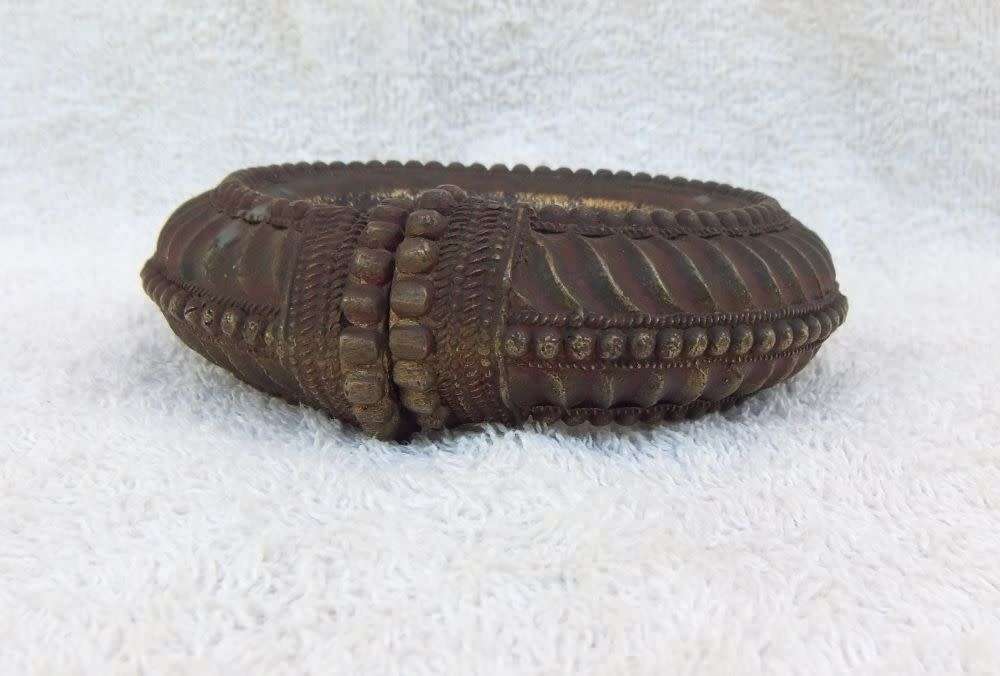 TRUE ANTIQUE !! A NORTH AFRICAN SLAVE BANGLE MADE OF A BRONZE LOOK HEAVY METAL !! RARE FIND !!