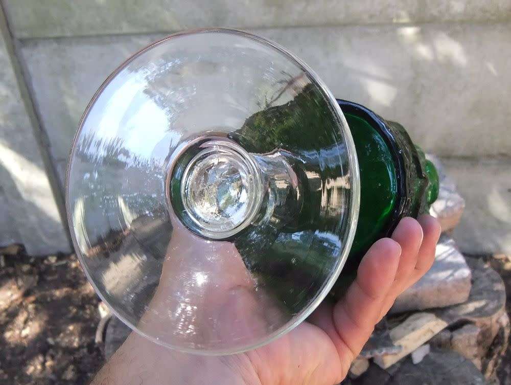 A REMARKABLE VINTAGE 1970`S TEXTURED DARK GREEN GLASS VASE WITH AN EYE CATCHING TWISTED STEM !!