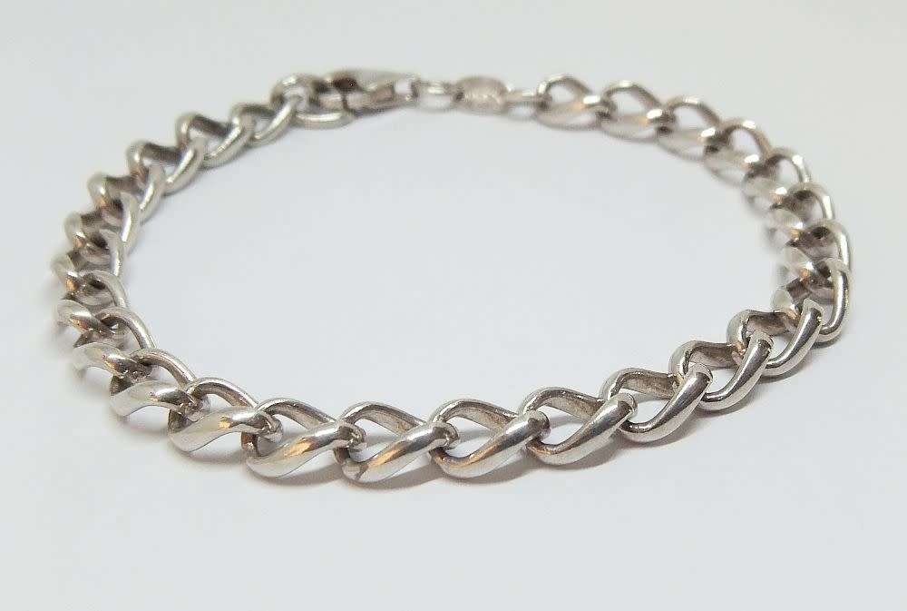 AN AWESOME QUALITY SOLID STERLING SILVER BRACELET IN GREAT CONDITION !! FULLY STAMPED AND TESTED !!