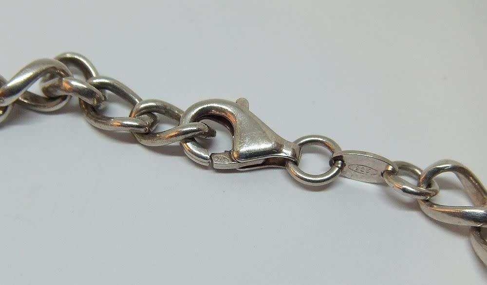 AN AWESOME QUALITY SOLID STERLING SILVER BRACELET IN GREAT CONDITION !! FULLY STAMPED AND TESTED !!