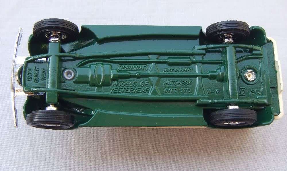A VINTAGE DIE CAST METAL MODEL OF THE 1937 FOURGONNETTE GMC VAN BY MATCHBOX