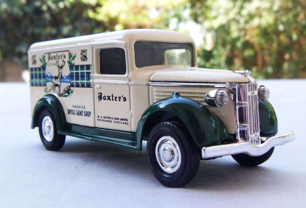 A VINTAGE DIE CAST METAL MODEL OF THE 1937 FOURGONNETTE GMC VAN BY MATCHBOX