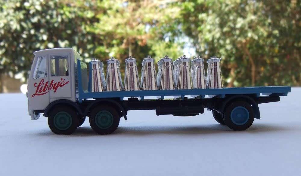 A VINTAGE DIE CAST METAL MODEL OF THE 1939 ALBION 10 TON CX27 TRUCK BY MATCHBOX MODELS OF YESTERYEAR