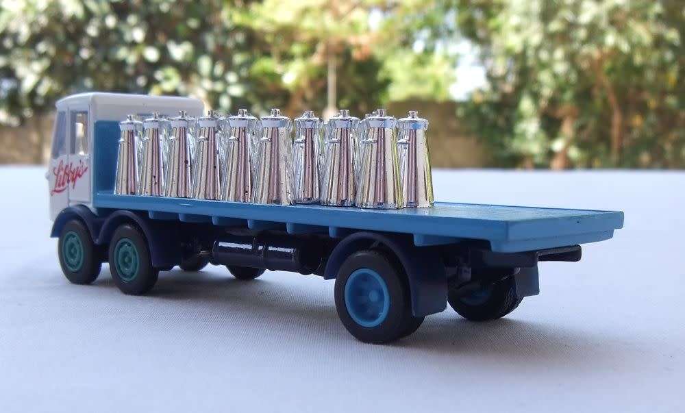 A VINTAGE DIE CAST METAL MODEL OF THE 1939 ALBION 10 TON CX27 TRUCK BY MATCHBOX MODELS OF YESTERYEAR