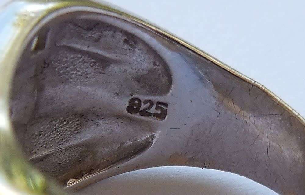 AN ABSOLUTELY GORGEOUS SOLID STERLING SILVER DESIGNER RING WITH GOLDEN ACCENTS !! BAGUETTE CUT !!