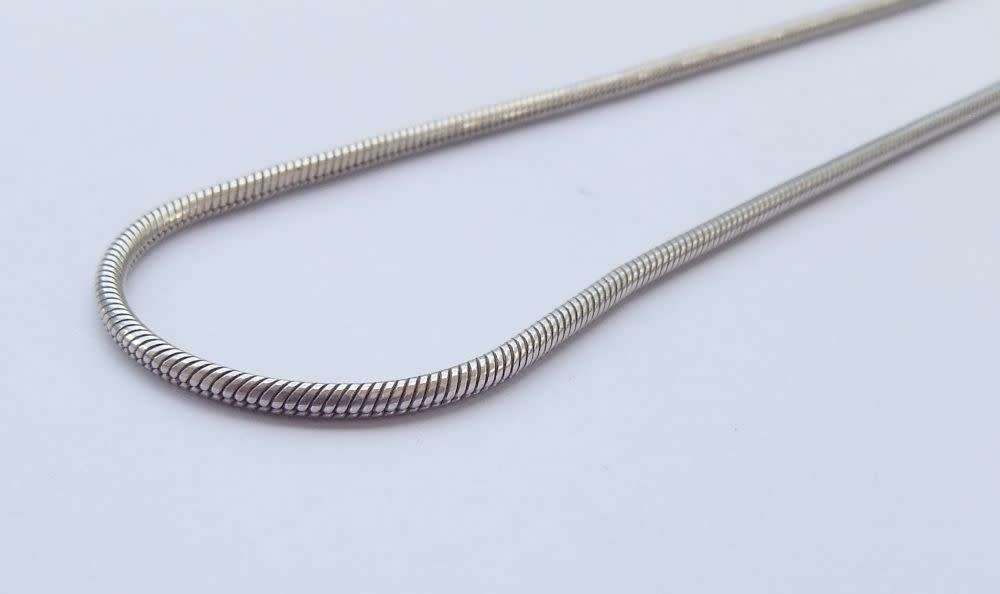 WOW !! A FABULOUS GENUINE ITALIAN STERLING SILVER SNAKE STYLE NECKLACE IN EXCELLENT CONDITION !!