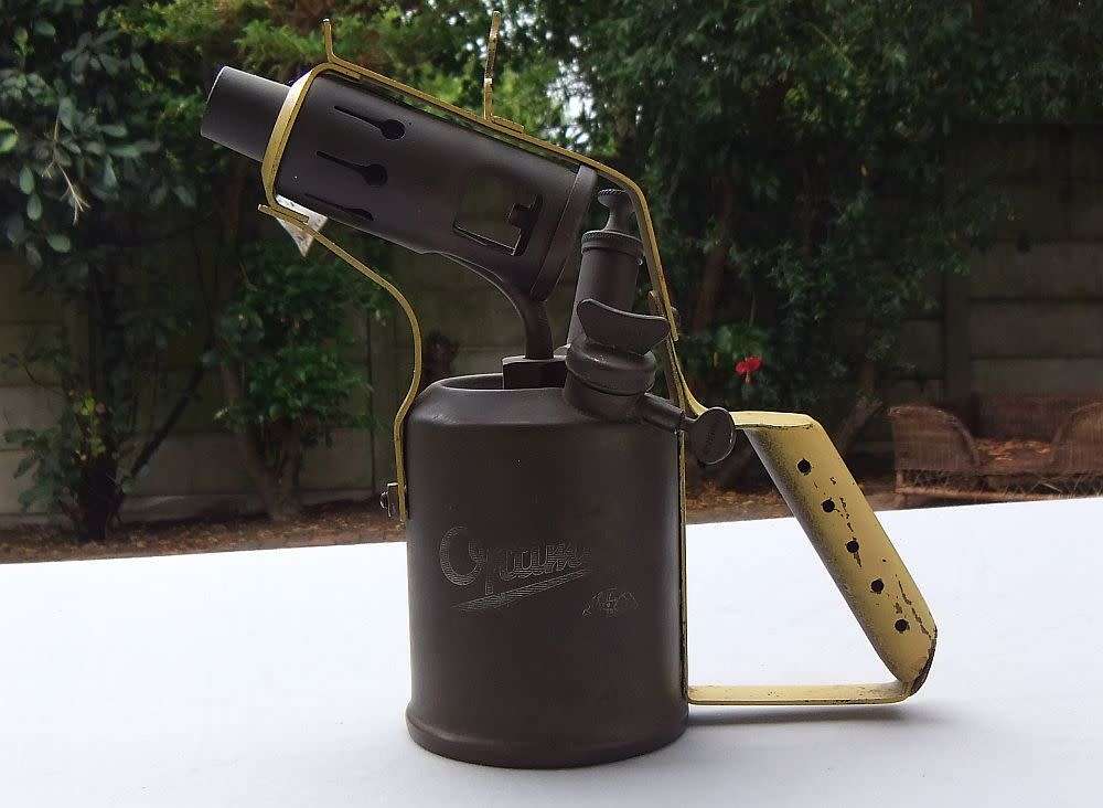 HARD TO FIND !! AN OLD 1930`S / 40`S OPTIMUS 411 BRASS BLOW LAMP ( TORCH ) MADE IN STOCKHOLM SWEDEN