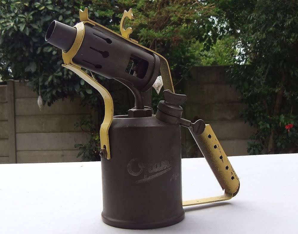 HARD TO FIND !! AN OLD 1930`S / 40`S OPTIMUS 411 BRASS BLOW LAMP ( TORCH ) MADE IN STOCKHOLM SWEDEN