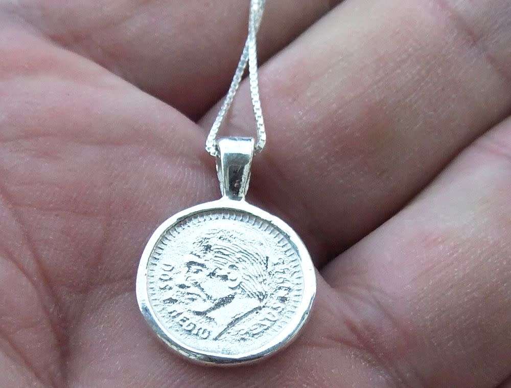 A genuine sterling silver necklace and sterling silver coin pendant - Brand new - Boxed