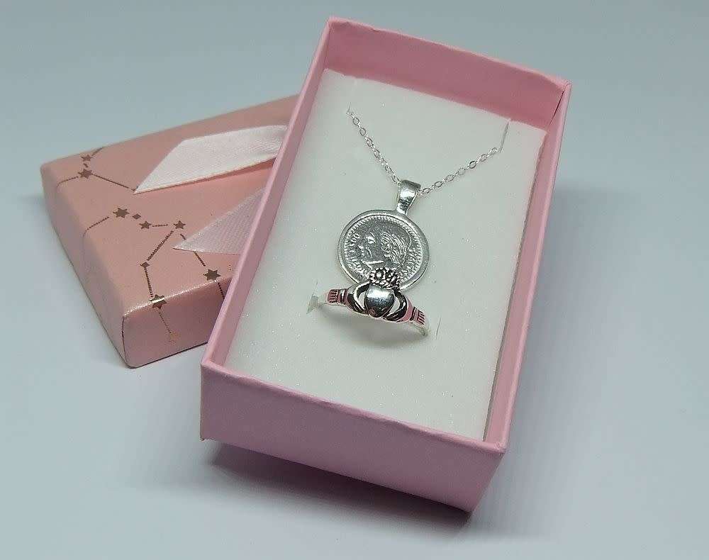 A sterling silver necklace with a sterling silver coin pendant + sterling silver Claddagh ring - NEW