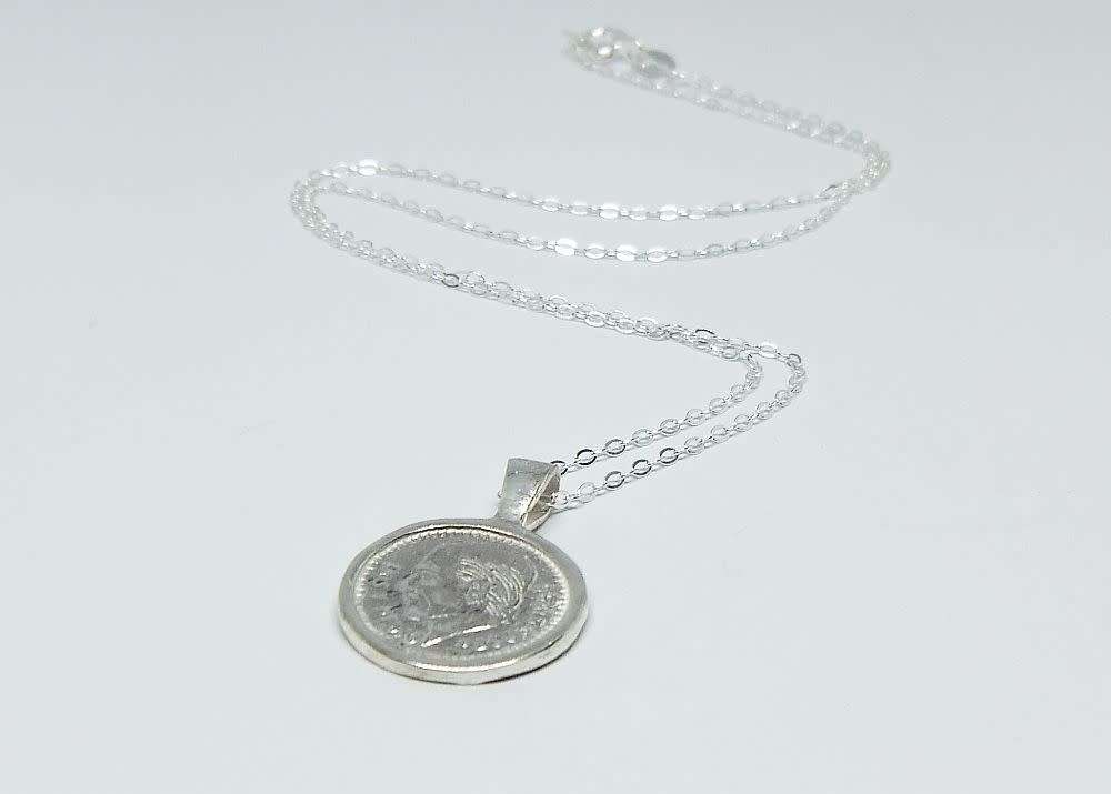 A sterling silver necklace with a sterling silver coin pendant + sterling silver Claddagh ring - NEW