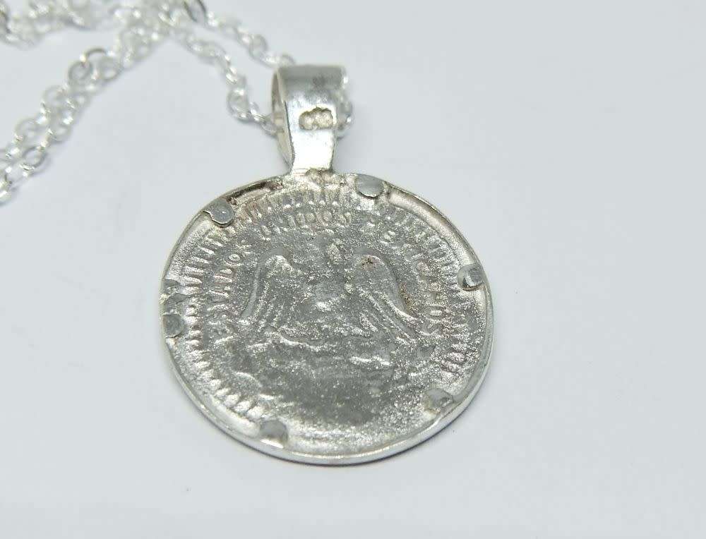 A sterling silver necklace with a sterling silver coin pendant + sterling silver Claddagh ring - NEW