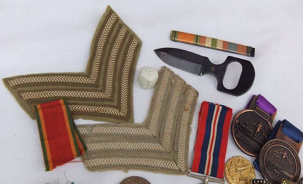 A little joblot of vintage and WW2 era collectables - bid for the lot