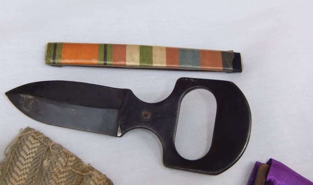 A little joblot of vintage and WW2 era collectables - bid for the lot