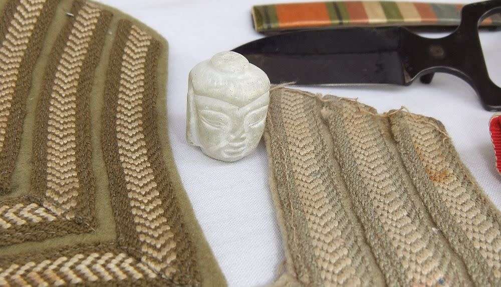 A little joblot of vintage and WW2 era collectables - bid for the lot