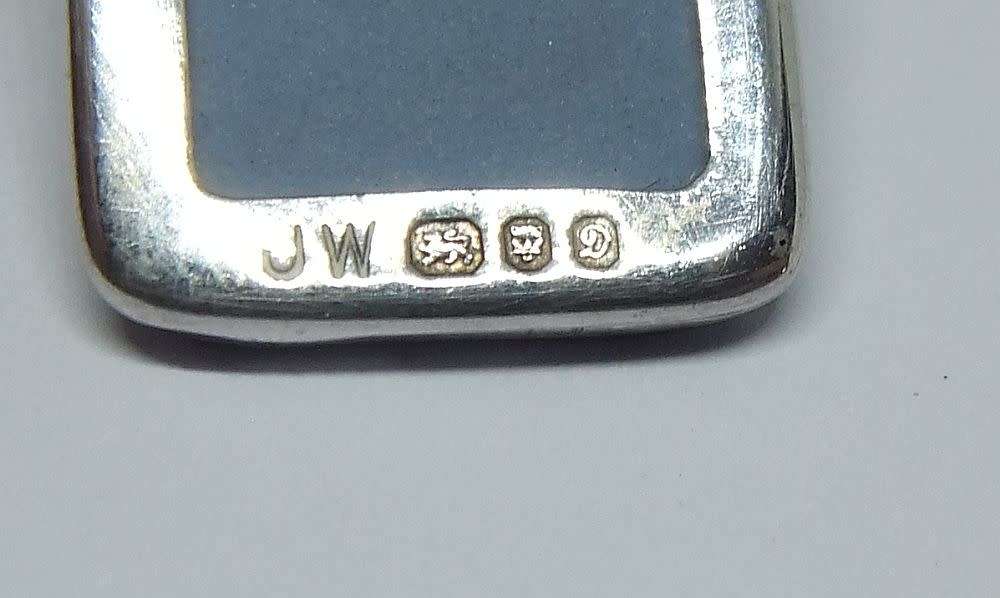 A stunning rare vintage hallmarked silver Wedgwood pendant with new sterling silver necklace