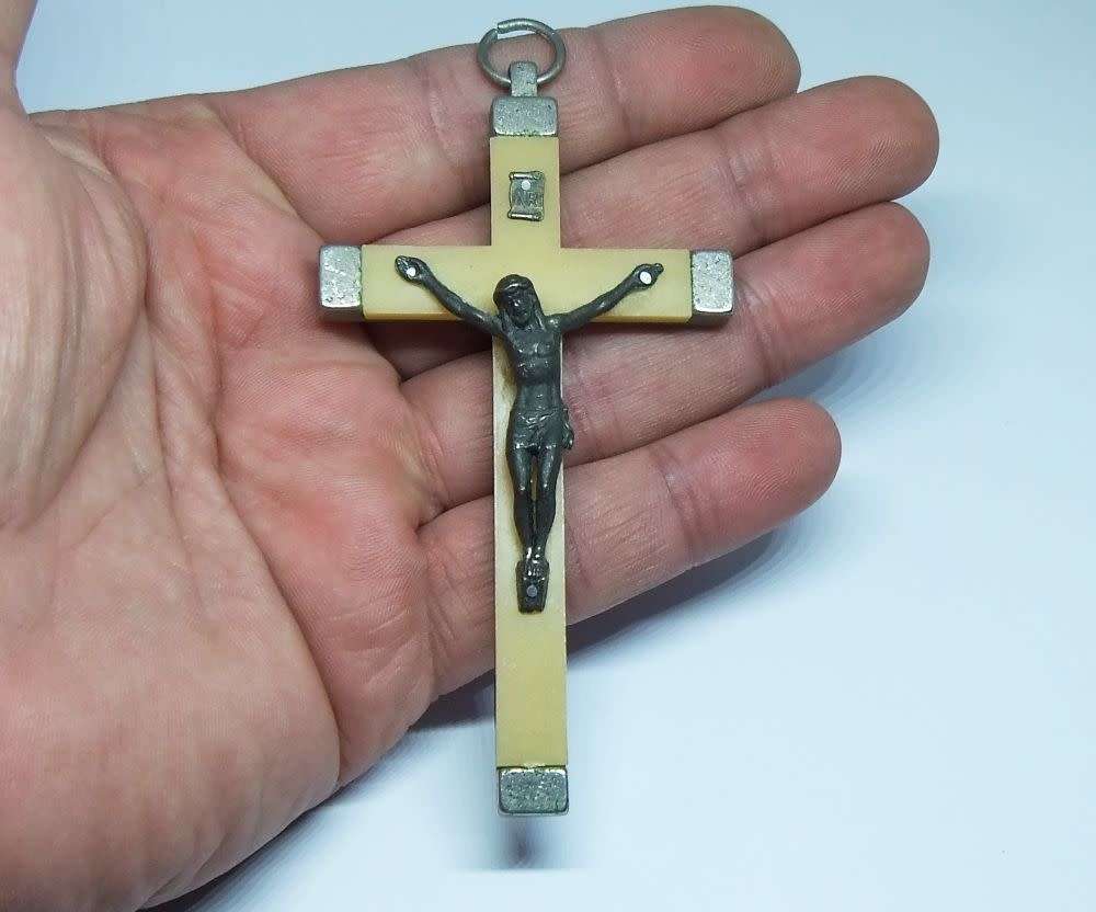 A magnificently detailed vintage Italian made Crucifix