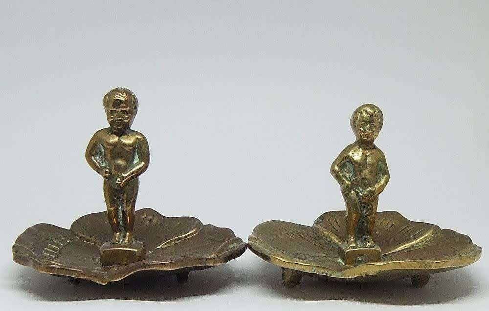 Too cute !! Two old solid brass / bronze boy from Bruxelles themed coin or ring dishes