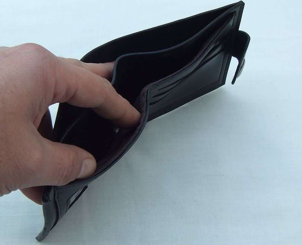 Brand new !! A PU leather unisex wallet / purse for notes , coins and cards with magnetic clip